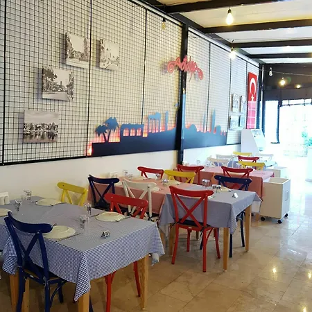 Hotel Umet 2*